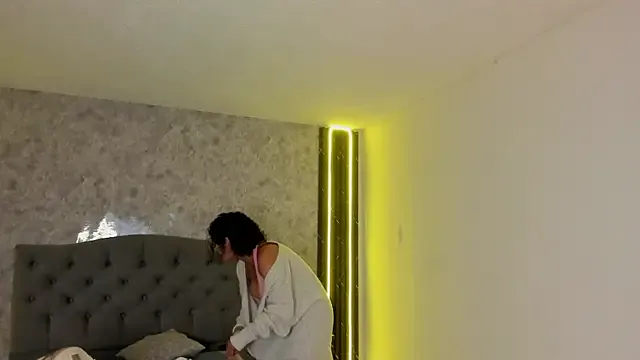 ATENA_JB on StripChat