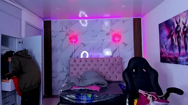 AuroraDiaz — SQUEEZE BOOBS