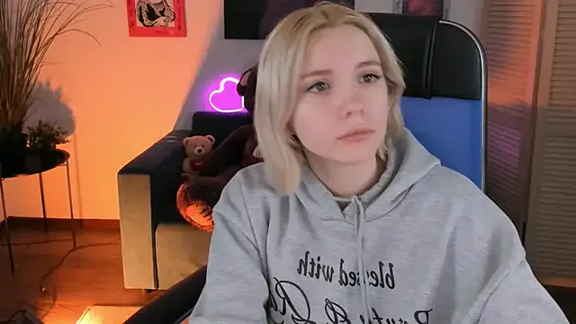AuroraWrenfield on StripChat