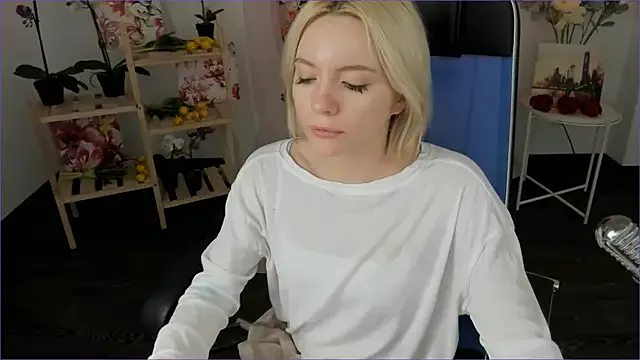 AuroraWrenfield on StripChat