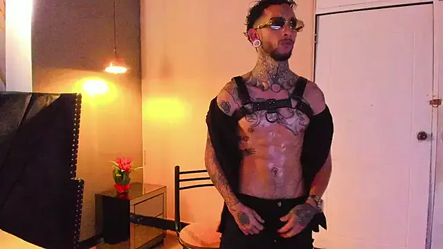 axel_valtier on StripChat