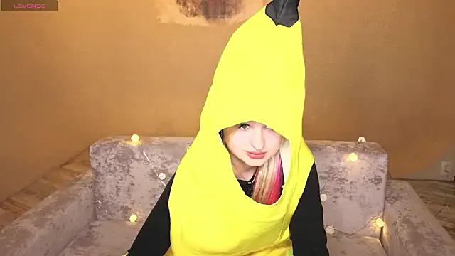Banana_Bowl — squezee boobs