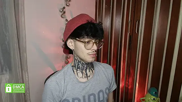 Bastiel_ on StripChat