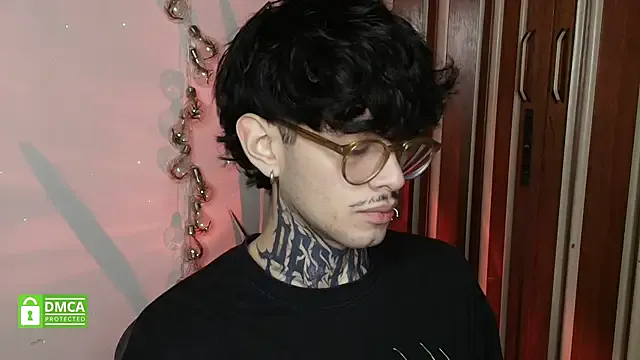 Bastiel_ on StripChat