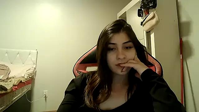 StripChat Becca_B is Freechat Becca_B — mostrar seios e mamar dildo