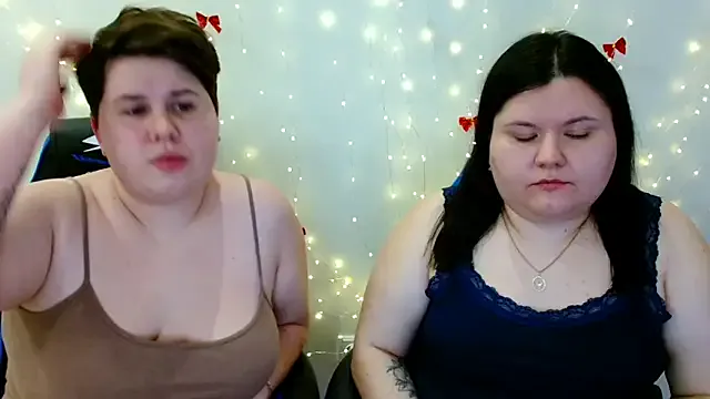 BeckyAndHellen on StripChat