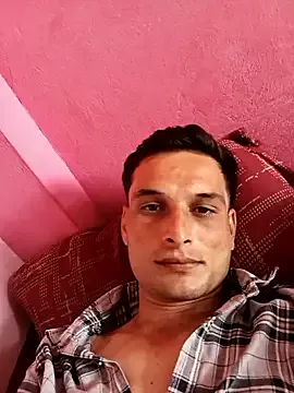 Beinghorny83 — Freechat on StripChat