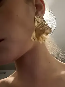 Bellalolahot on StripChat