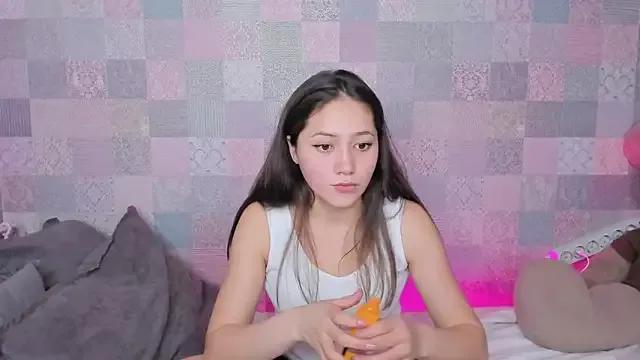Bellalovesss on StripChat 