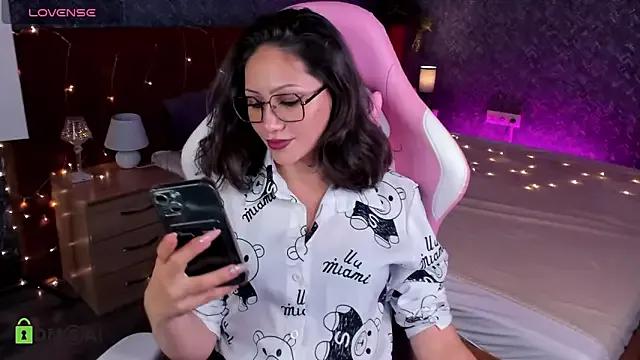 Bellalovesss on StripChat 