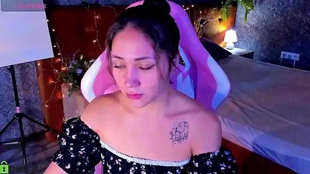 Bellalovesss on StripChat 