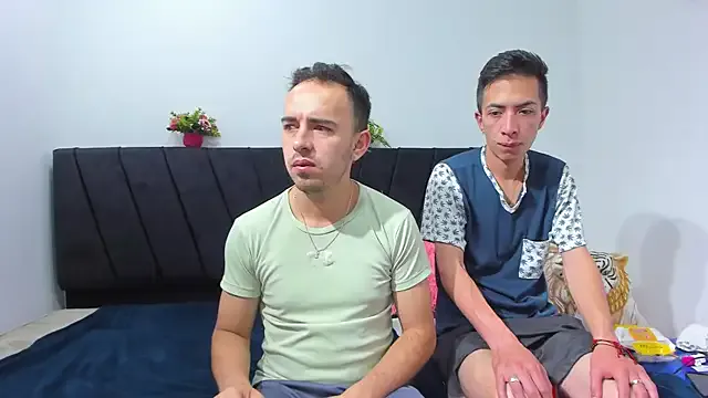 big-dicktop23 on StripChat