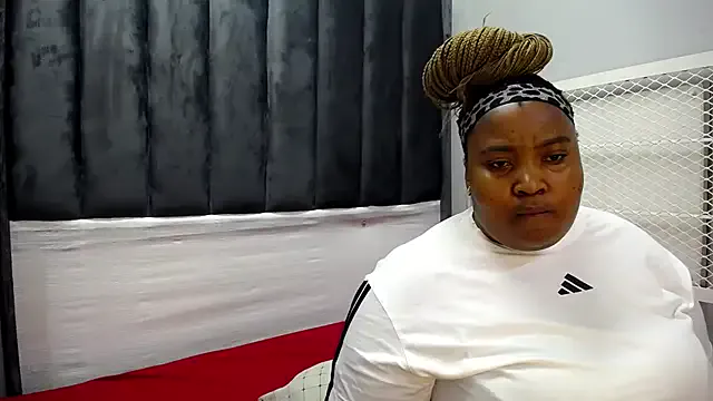 BigAssBBW24 — squirttttt fountain in public