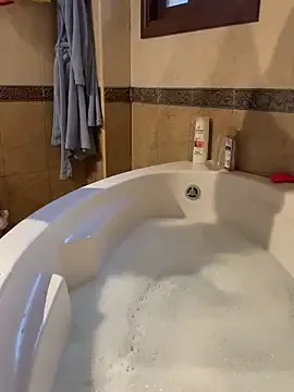 Bina-Temptation — zieh mich aus