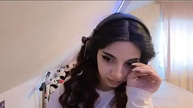 Blissmissataeses — Eyes Close Up