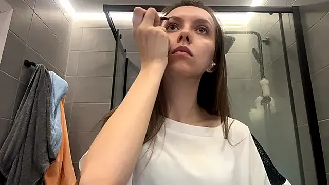 BrandyNorthcott — Show you my figure + touch my body
