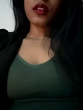 Brown_hotgirl on StripChat
