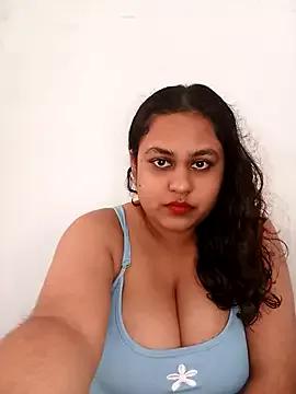 Freechat bumblebeegirl on StripChat