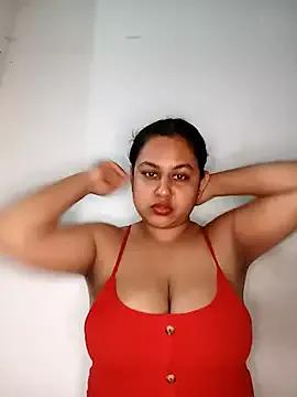 Freechat bumblebeegirl on StripChat