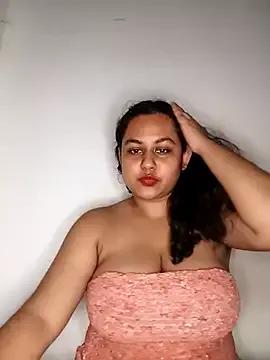 Freechat bumblebeegirl on StripChat