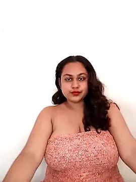 Freechat bumblebeegirl on StripChat
