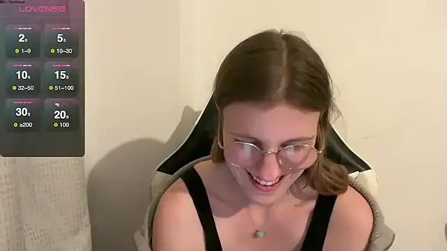 BustyKellyXXX — Freechat on StripChat