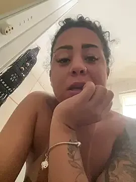 Cachinhossfd — Abrir a buceta Greluda