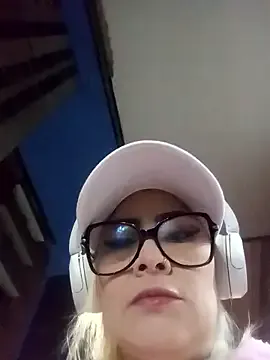 CandieGilson__ on StripChat