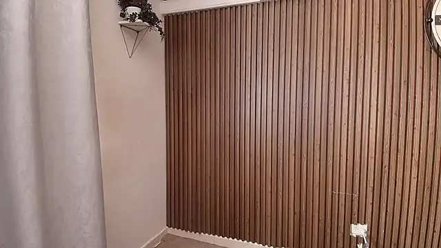 canelasquirt on StripChat