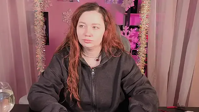 carolina_elf on StripChat