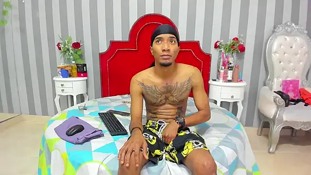 CaroyAndy on StripChat