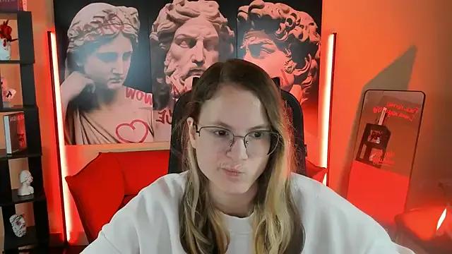 Carrie_Rose — Zoom in on the chest and squeeze it