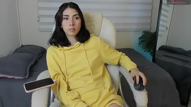 Catyloves on StripChat