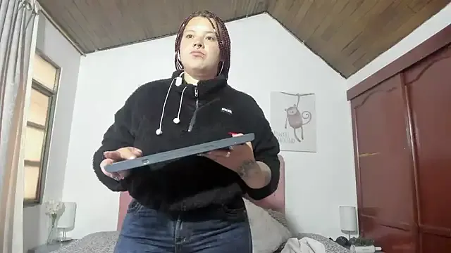 CelessteRedds on StripChat