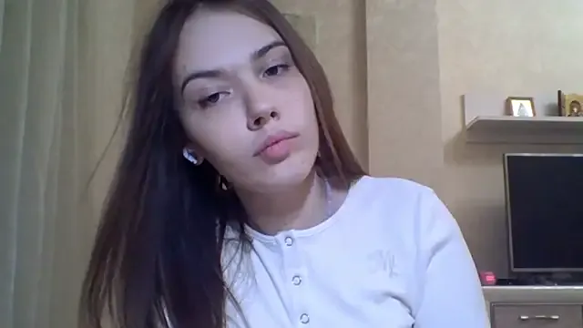 CeyaLier — take off your outerwear