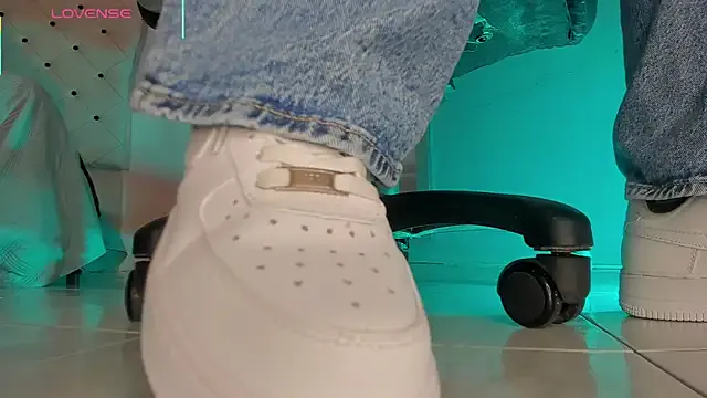 charlotte__grey on StripChat