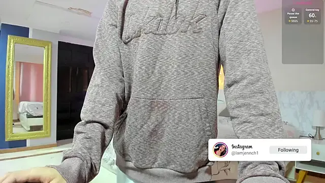 charolbruce_1 on StripChat