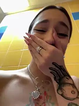Freechat Cherry____Pie on StripChat