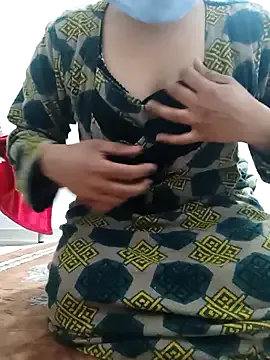 Chikki_20 on StripChat