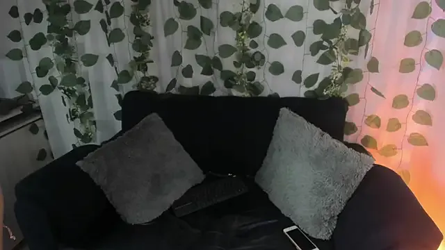 chloe_petite2 — oil in my asshole