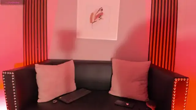 ChloeAllennn on StripChat