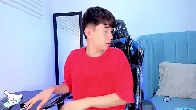 Chris_boy_ on StripChat