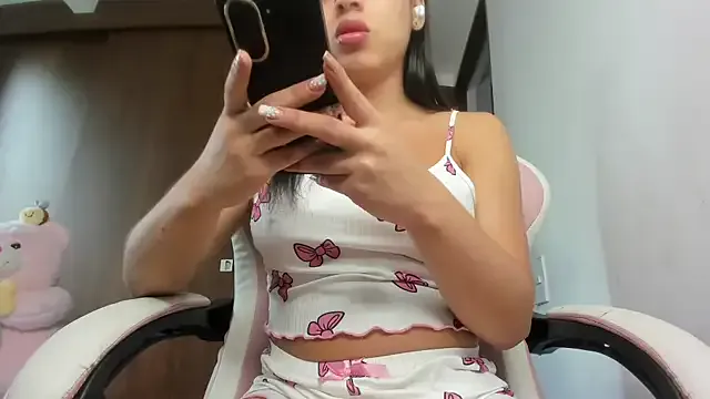 Cielo_999 on StripChat