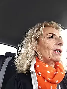 clarabell4 on StripChat