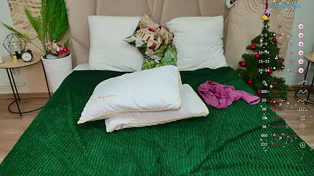 cold_blondie on StripChat