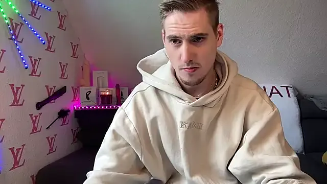 Cookieboy88 — PULLI AUS