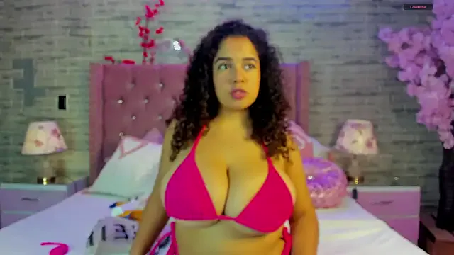 CoralHarmon — Freechat on StripChat