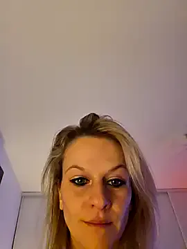 Couple-Kiwii-Orchidee-Boy — Cunnilangus