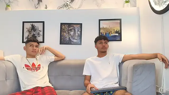 COUPLES_BOYS — HI GUYS ALL NAKED 