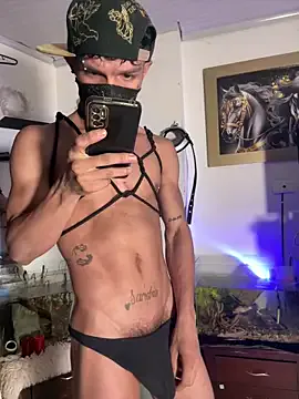 CRAZY-BOY99 on StripChat